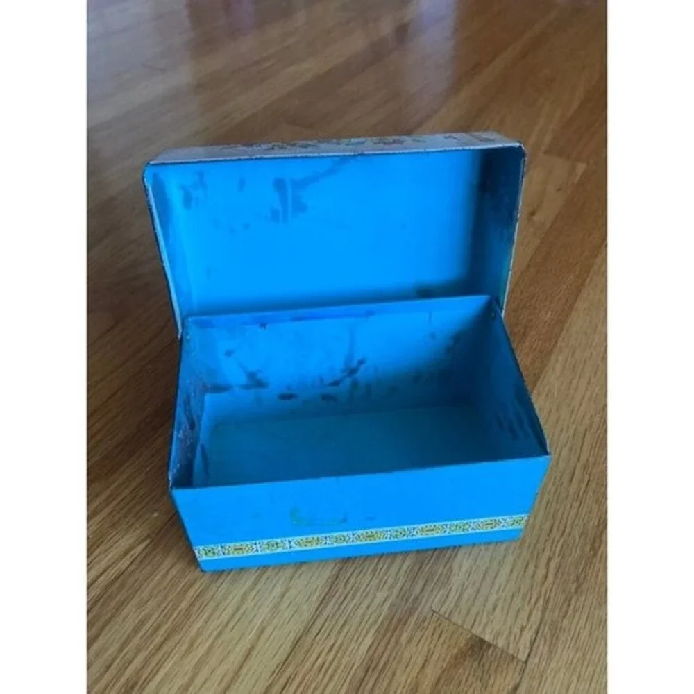 Vintage Floral Recipe Box Holder